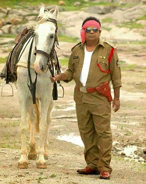 brahmanandam sardaar gabbar singh spoof  అదీ సర్దార్ బ్రహ్మీ లెక్క!